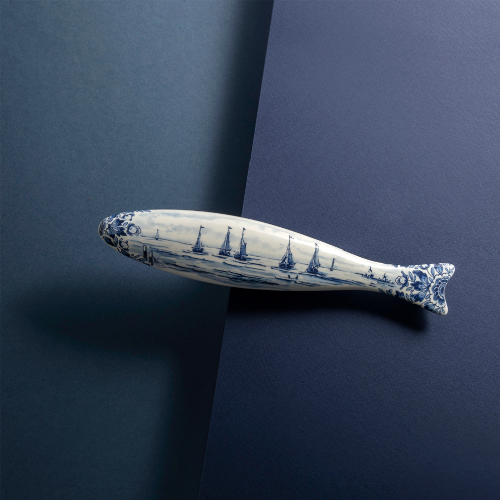 Royal Delft wanddecoratie - Blue Herring - Mesdag’s fleet