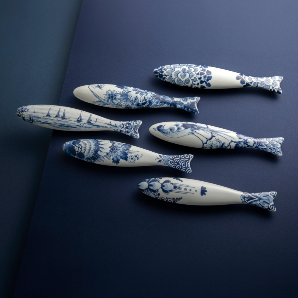 Royal Delft wanddecoratie - Blue Herring - Flower scales