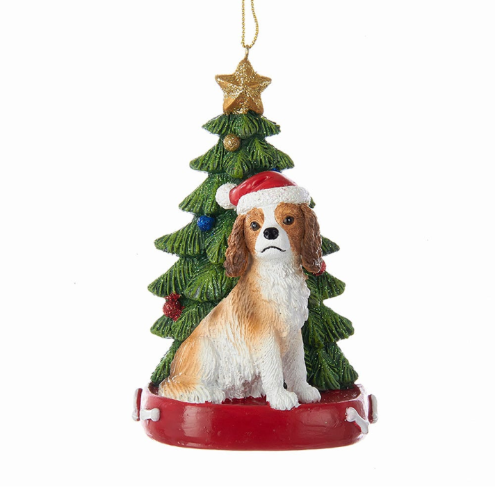 Kurt Adler kerstornament - Cavalier King Charles met kerstboom
