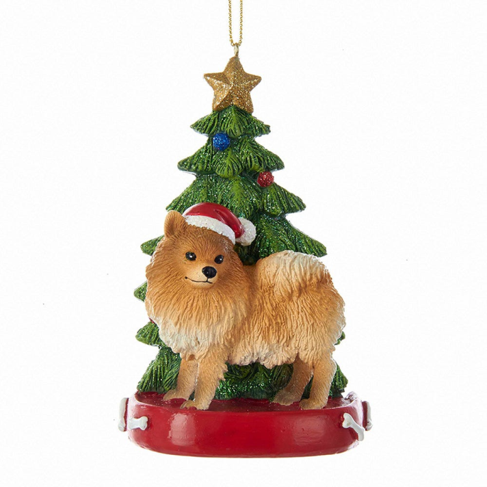 Kurt Adler kerstornament - Pomeranian met kerstboom