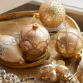 Glazen kerstbal - Met gouden glitters